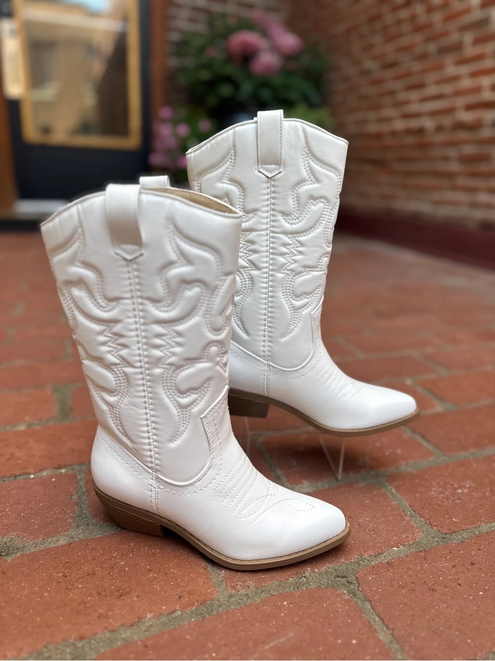 Soda White Western-Style Cowgirl Boots